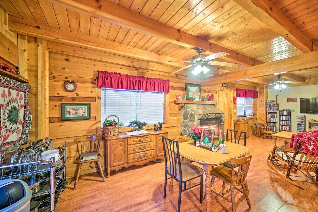 Cozy Tellico Plains Cabin With Large Mountain Creek! 외부 사진